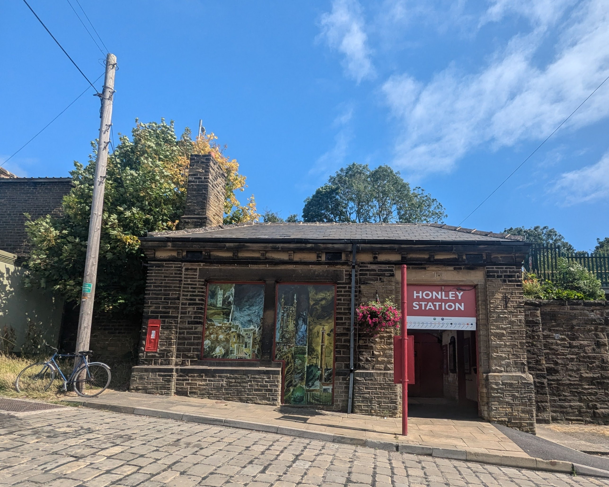 Honley Station